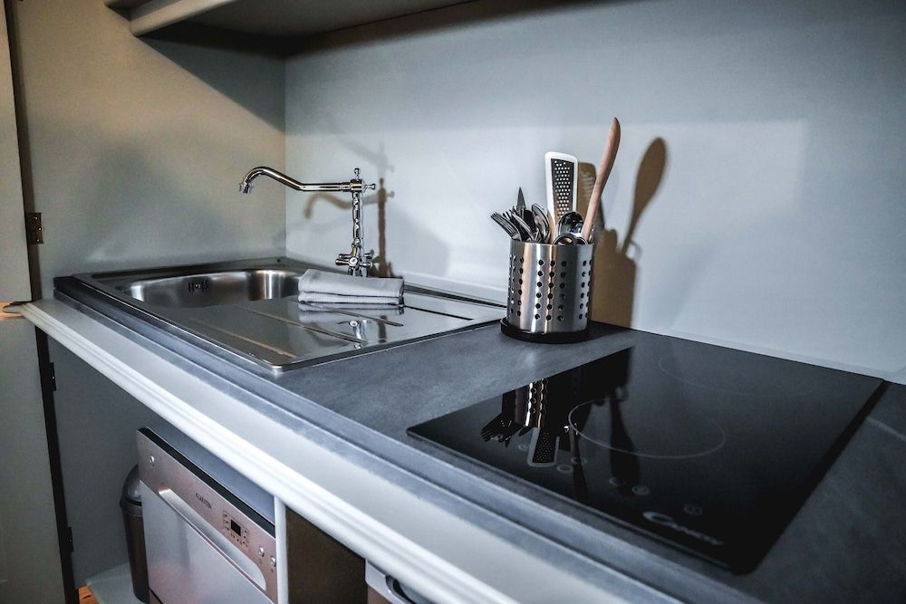 Art Apartment Black & White Apartment, 2 Bedrooms 34