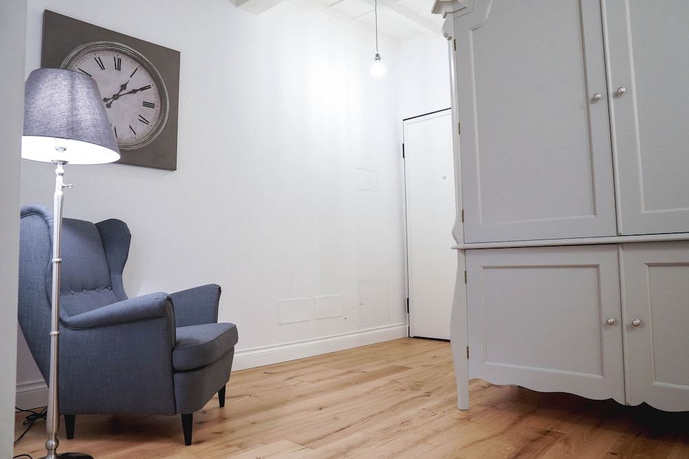 Art Apartment Black & White Apartment, 2 Bedrooms 51