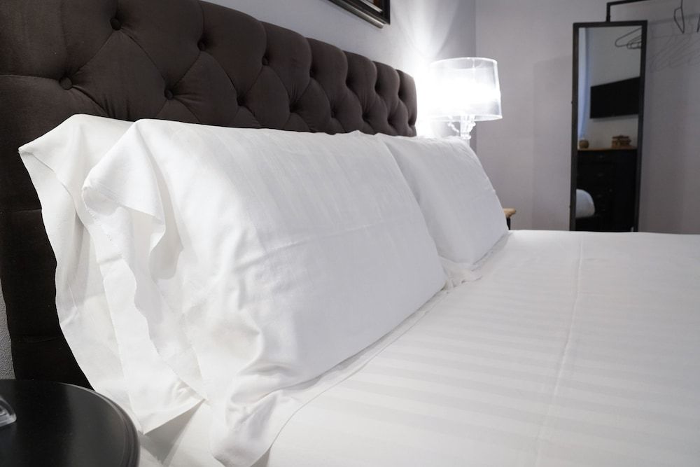 Art Apartment Black & White Apartment, 2 Bedrooms 16