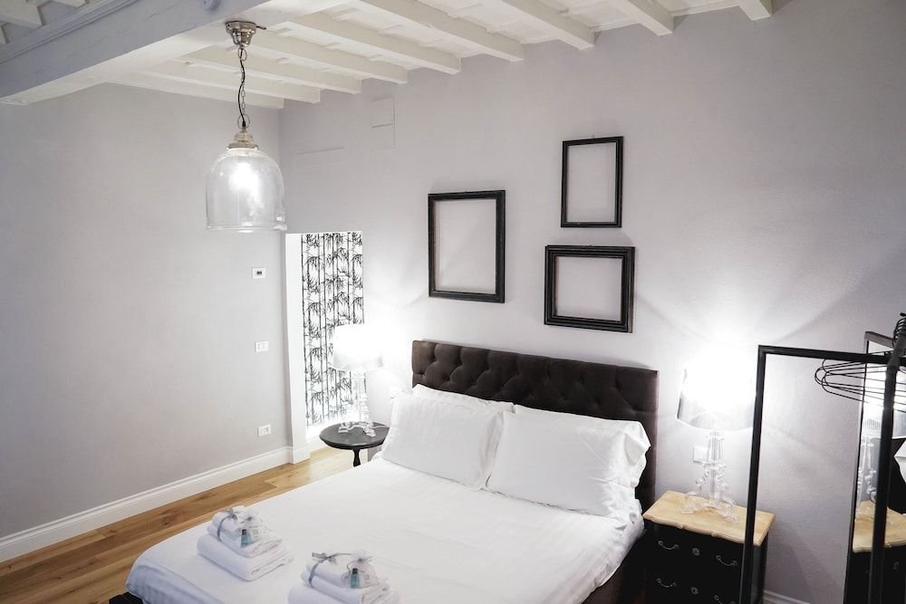 Art Apartment Black & White Apartment, 2 Bedrooms 23