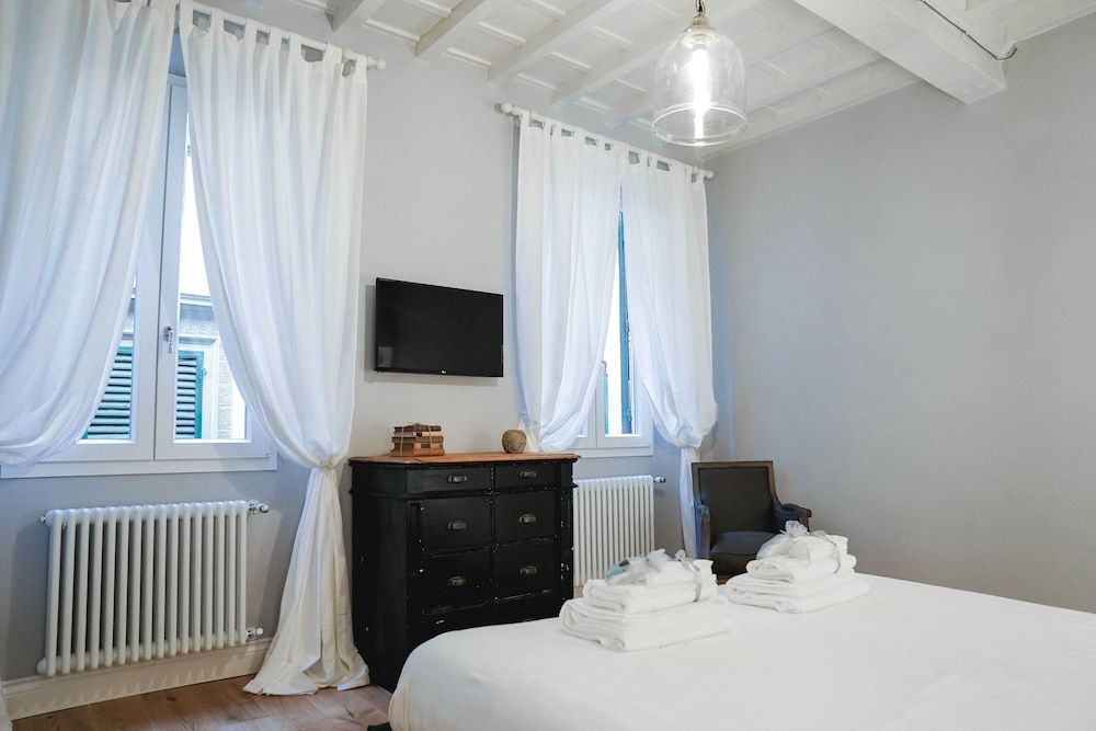 Art Apartment Black & White Apartment, 2 Bedrooms 27