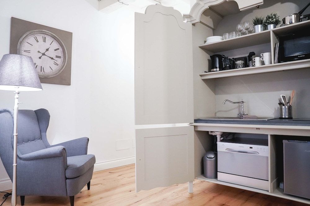 Art Apartment Black & White Apartment, 2 Bedrooms 42