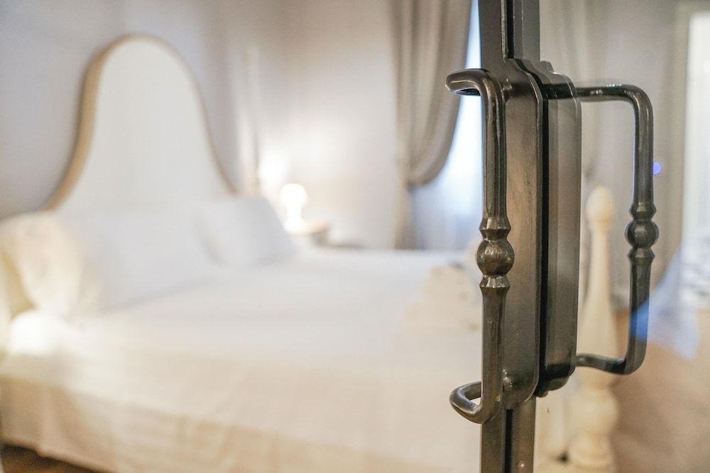 undefined Art Apartment Black & White 8