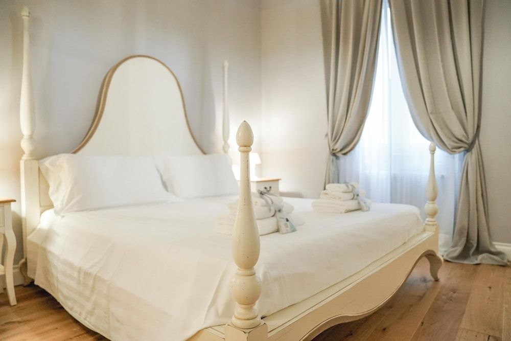 undefined Art Apartment Black & White 7