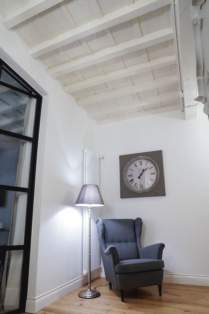 Art Apartment Black & White Apartment, 2 Bedrooms 47