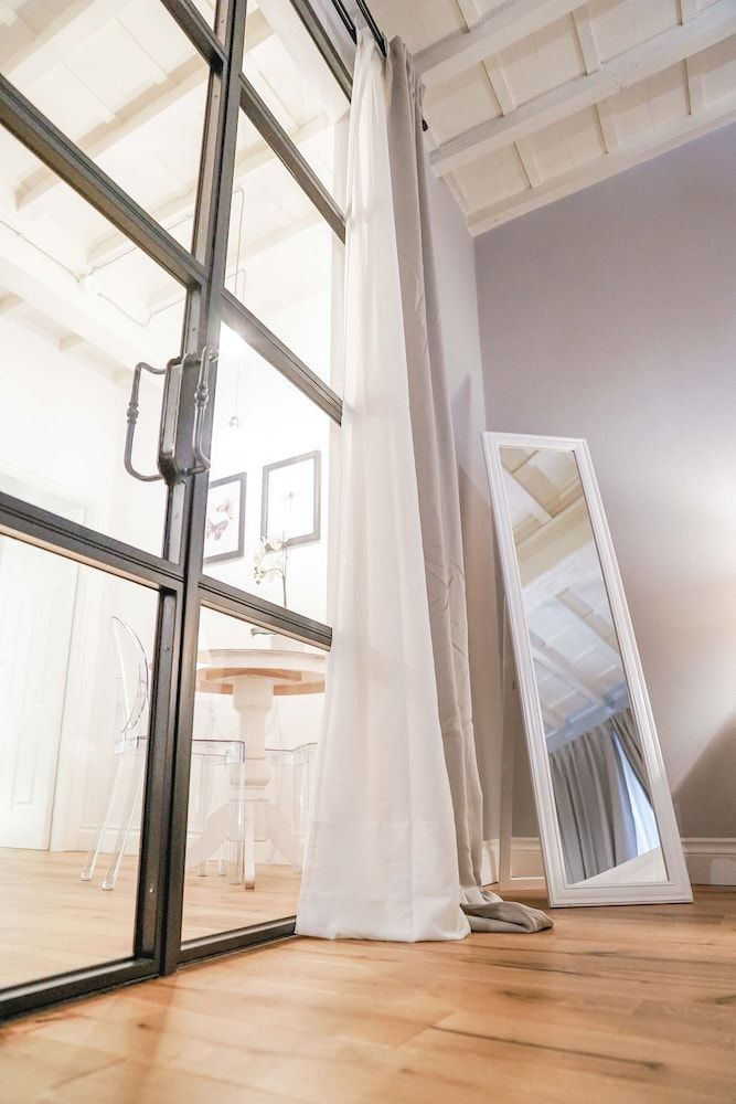 Art Apartment Black & White Apartment, 2 Bedrooms 52