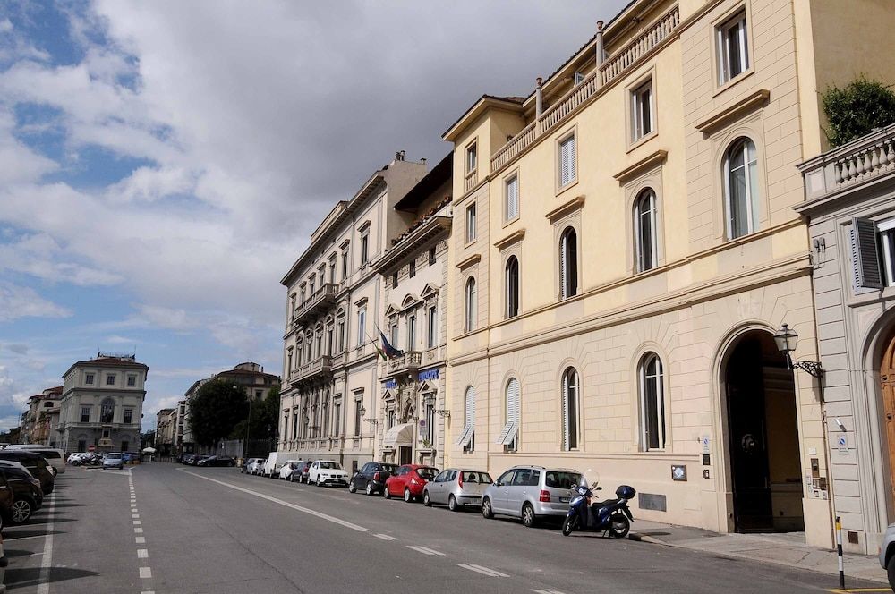 undefined Charming Studio Apartment in Front of the Arno River 4