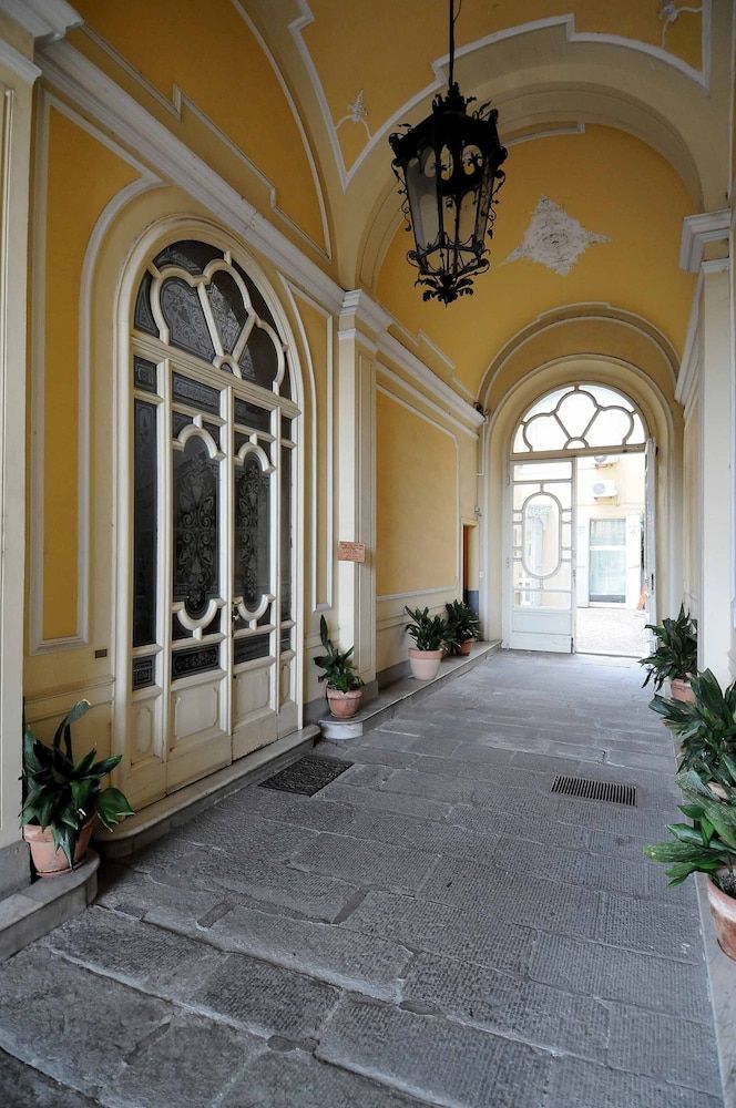 undefined Charming Studio Apartment in Front of the Arno River 3