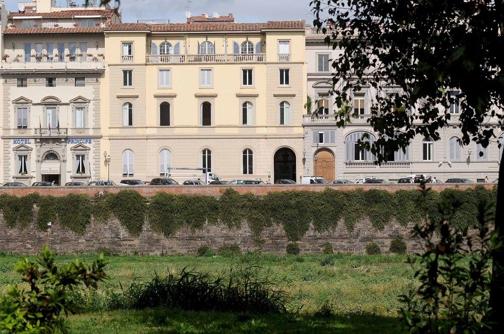 undefined Charming Studio Apartment in Front of the Arno River 10