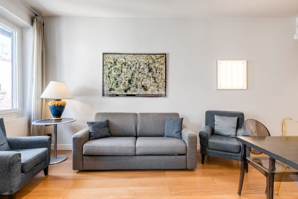 undefined Piazza Santa Croce Design Apartment with Balcony 9