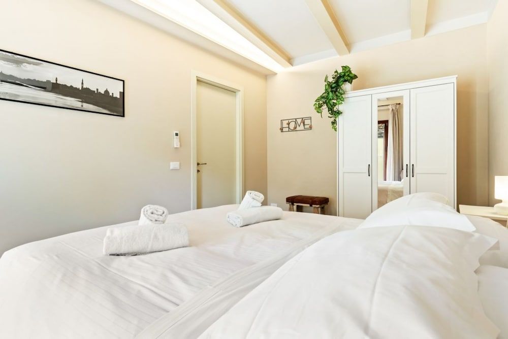 undefined Piazzale Michelangelo Modern Flat 4