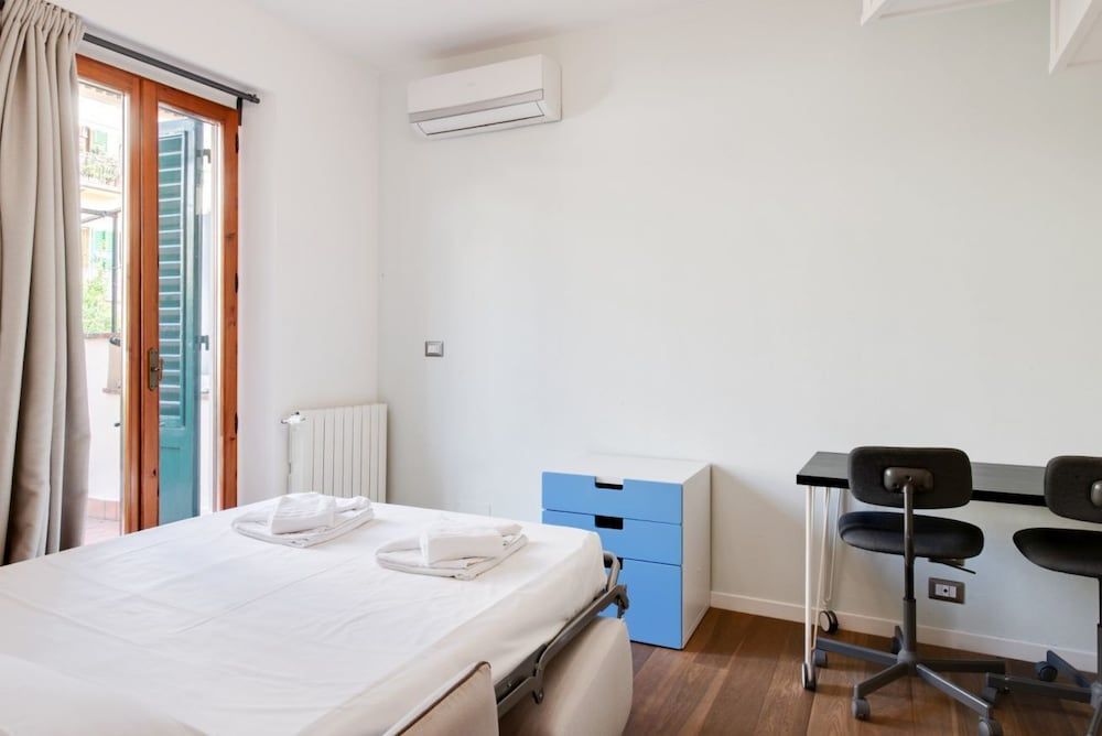 undefined Santa Reparata Apartment with Patio and Terrace 2