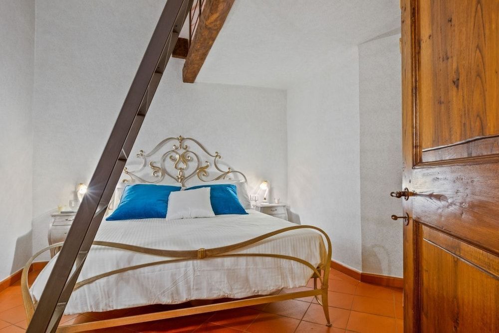 undefined GuestHost - Duomo View Anna's Apartment 4