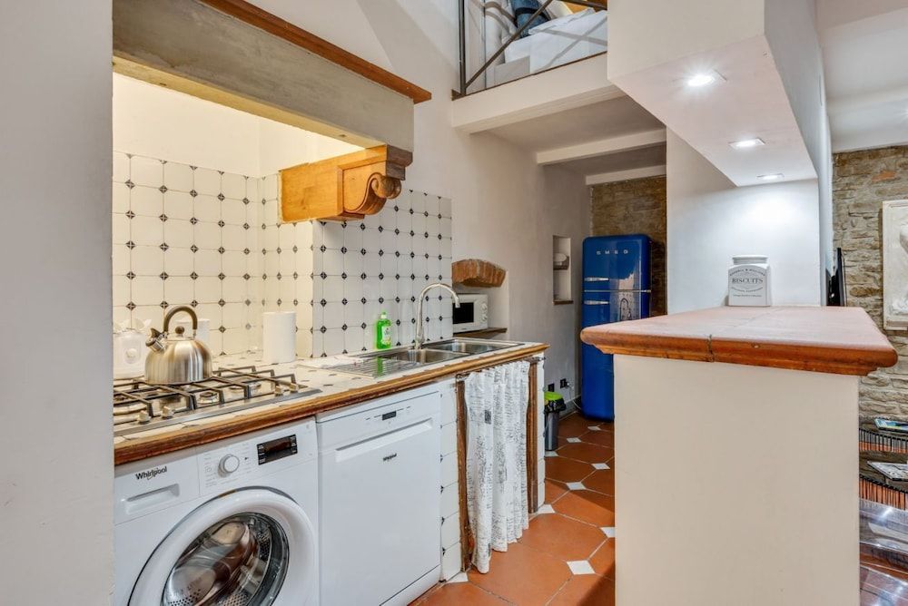 Palazzo Pitti Apartment with Terrace Apartment, 3 Bedrooms 11