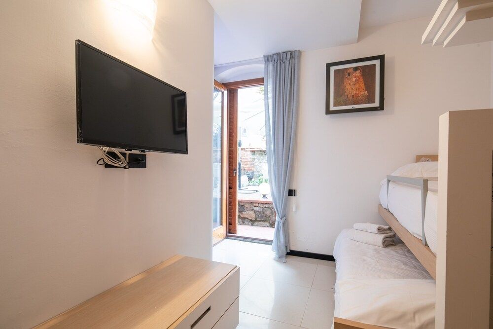 undefined Ponte Rosso Modern by Mmega 6