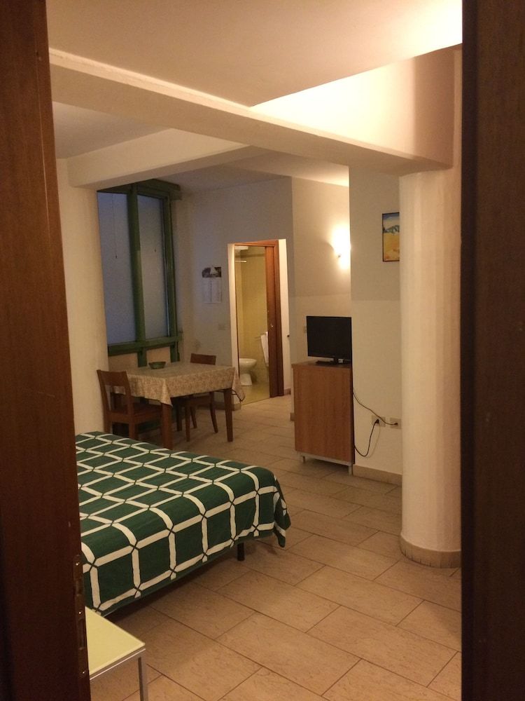 undefined Rosselli 55 - Standard Studio Double Occupancy 8