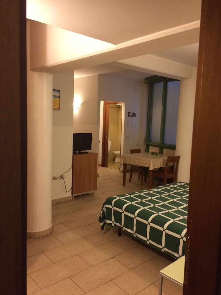 undefined Rosselli 55 - Standard Studio Double Occupancy