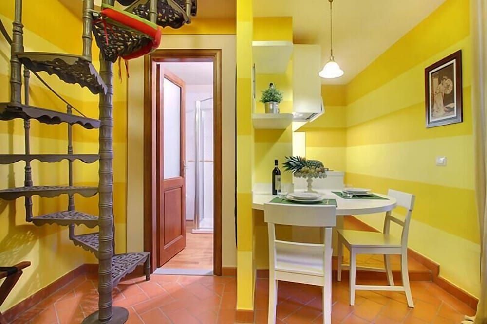 undefined Al Giglio Bottonato 9