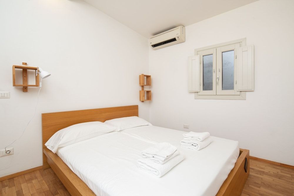 undefined Ghiberti House by Mmega 5