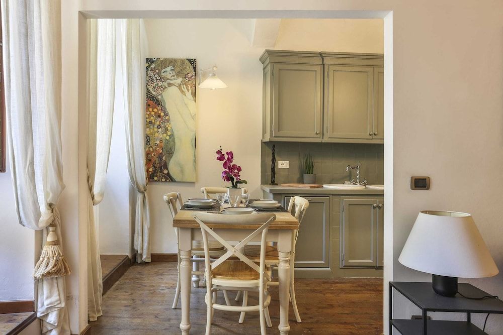 undefined Pontevecchio Stylish Apartment in Florence - Hosted by Sweetstay 8
