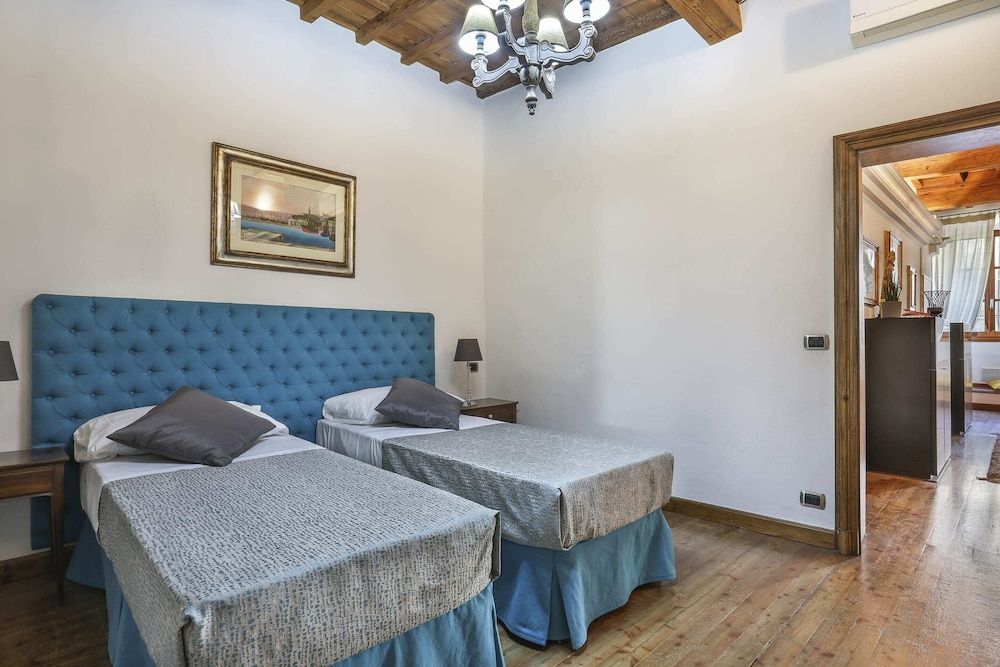 undefined Pontevecchio Stylish Apartment in Florence - Hosted by Sweetstay