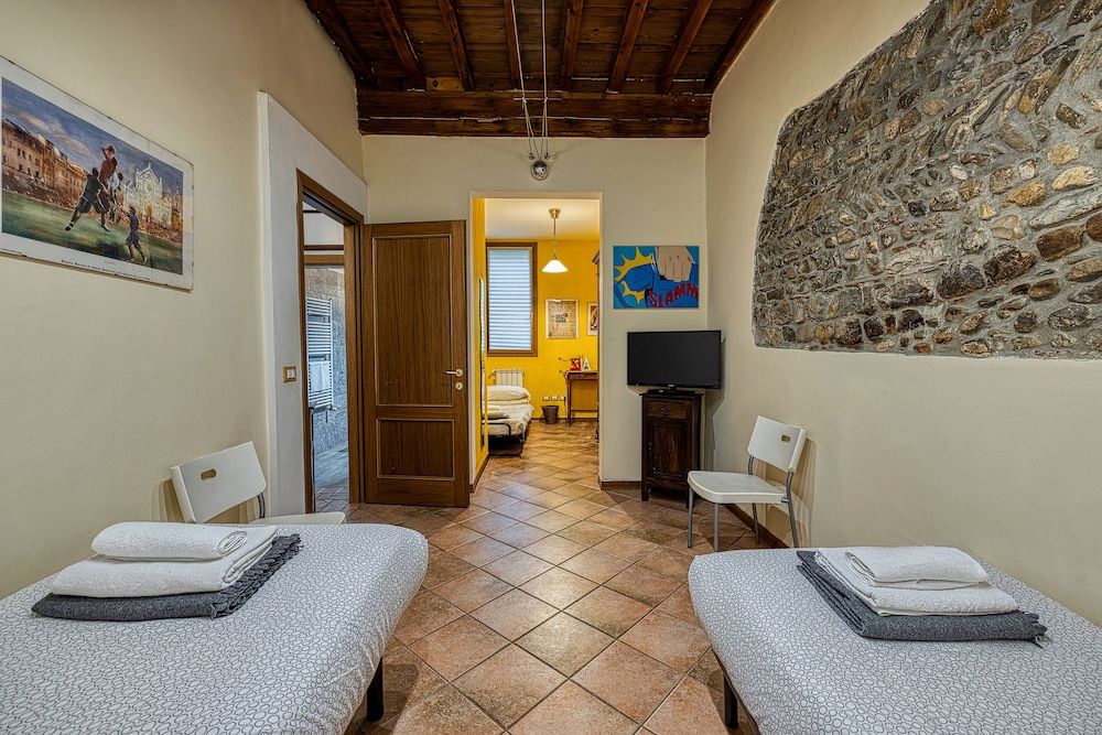 undefined Wine Apartments Florence Vin Santo 3