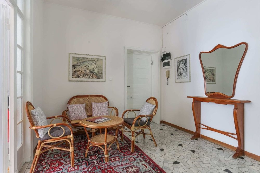 Buonarroti Apartment in Florence-hosted by Sweetstay Basic Apartment, Multiple Beds 13
