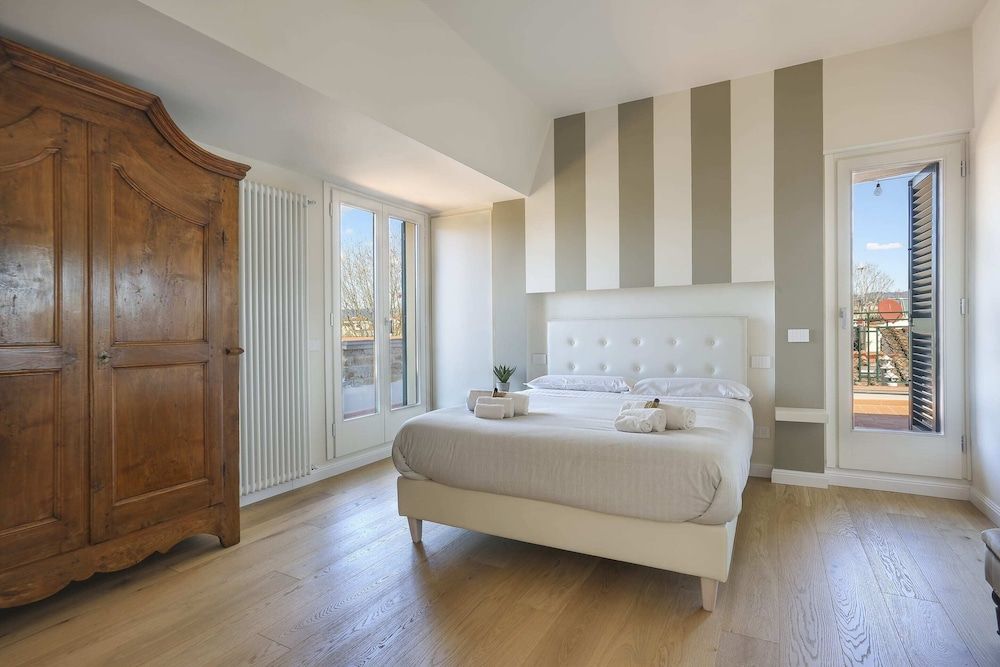 Penthouse With Terrace-hosted by Sweetstay Basic Apartment, Multiple Beds 7