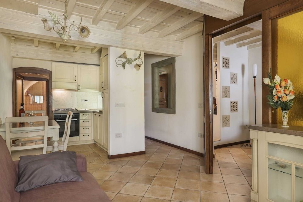 undefined San Lorenzo Apartment-hosted by Sweetstay 10