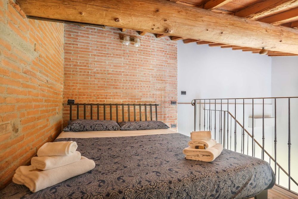 undefined Uffizi Suite II - Hosted by Sweetstay 7