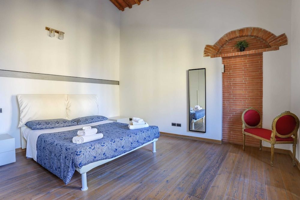 undefined Uffizi Suite II - Hosted by Sweetstay 2