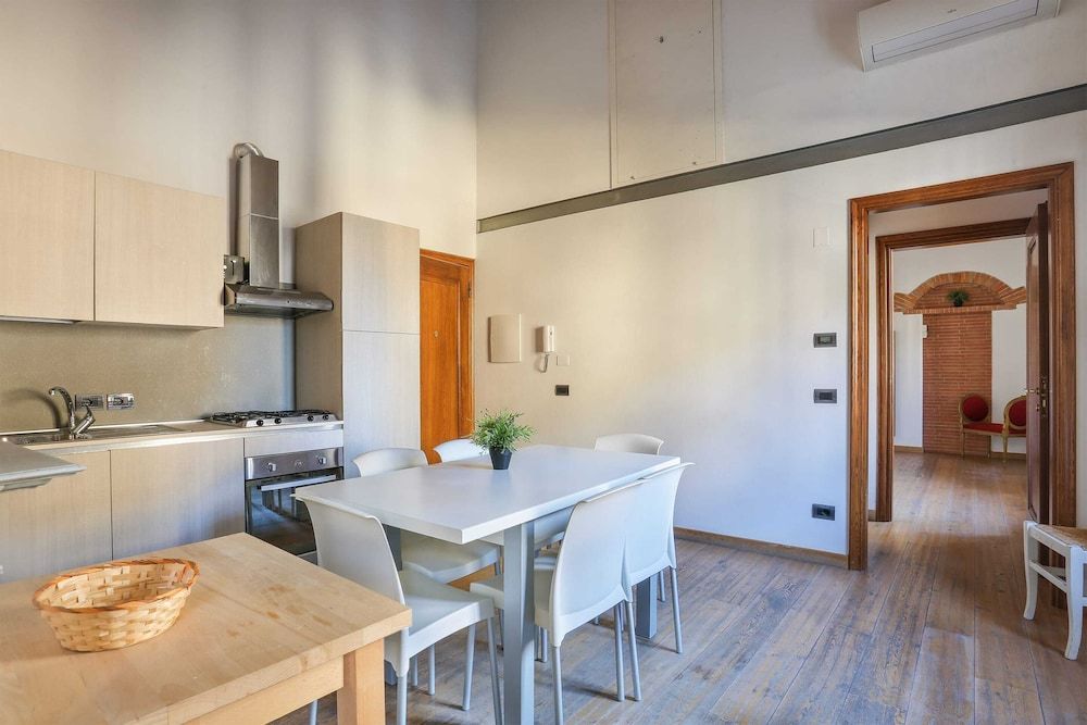 undefined Uffizi Suite II - Hosted by Sweetstay 9