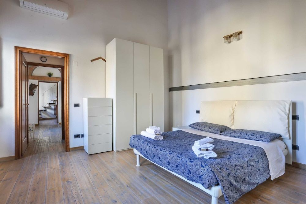 undefined Uffizi Suite II - Hosted by Sweetstay 4