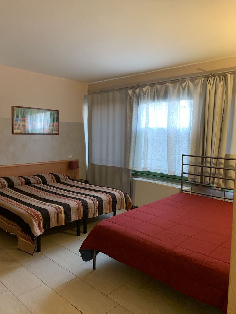 undefined Random Studio at our Choice Located in Palazzo Rosselli 55 9