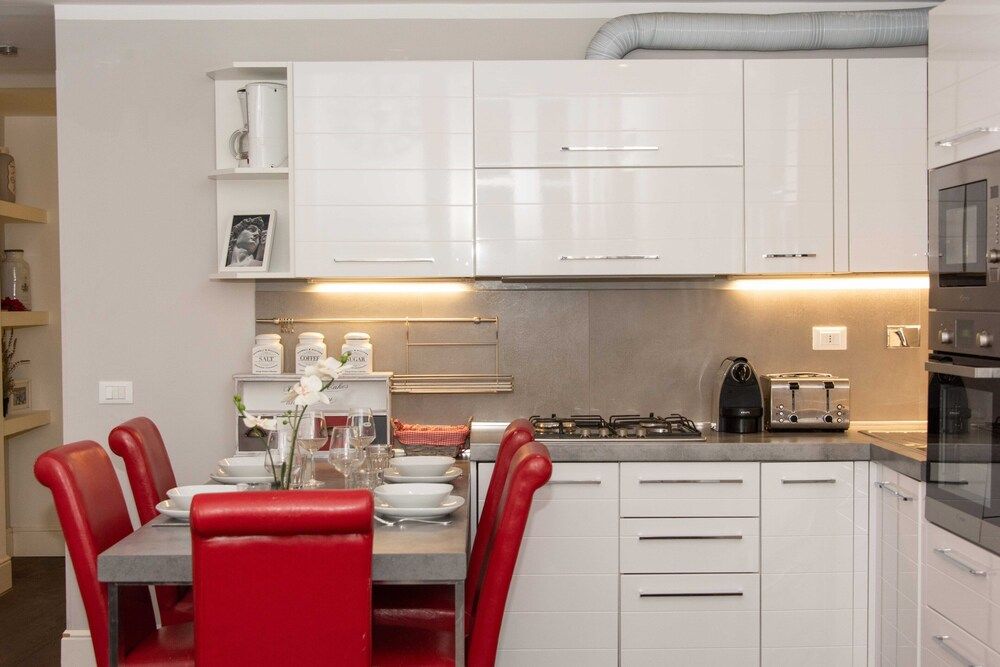 Lucrezia Apartment by Firenze Prestige Comfort Apartment 8