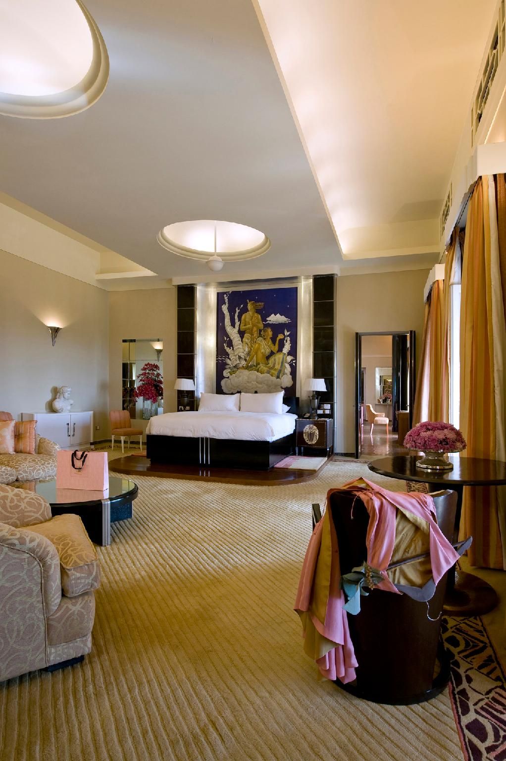 Grand Royal 1 Bedroom Suite King Bed