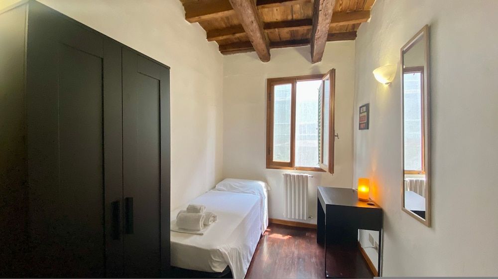 Panicale 7 in Firenze Apartment 14