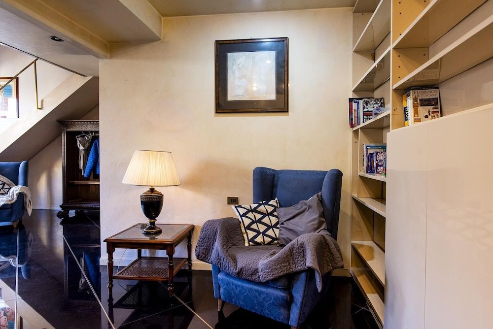 Borgo San Lorenzo 11 Apartment 27