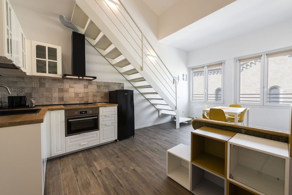 Ruote Stylish Loft by Mmega Comfort Apartment 10