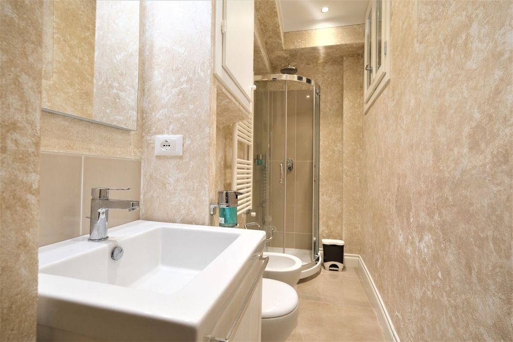 Wine Apartments Florence Barolo Comfort Apartment, 2 Bedrooms 6