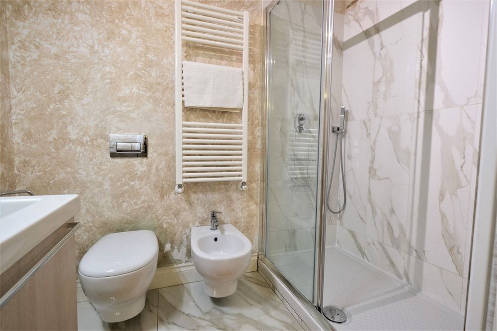 Wine Apartments Florence Barolo Comfort Apartment, 2 Bedrooms 4