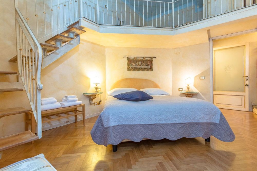 Medici Suite - Medici Suite 8 Person Apartment, Accessible, Smoking 29