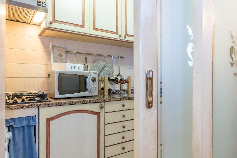 Medici Suite - Medici Suite 8 Person Apartment, Accessible, Smoking 26