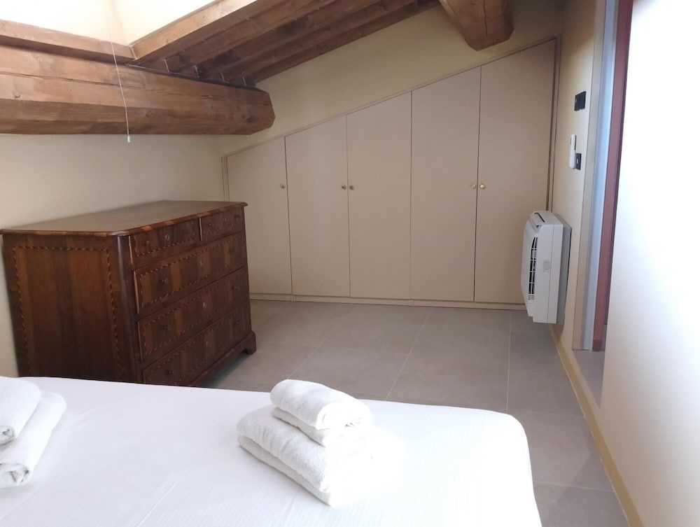 undefined Sdrucciolo dei Pitti Fourth Floor 6