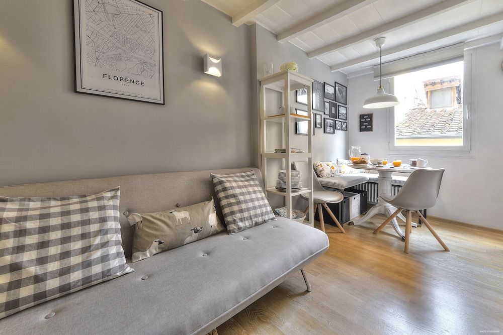 undefined Santo Spirito Romantic by Mmega 9