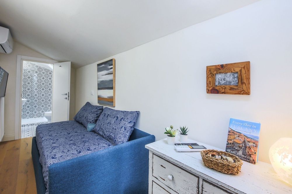 Guido Monaco Contemporary Apartment 4