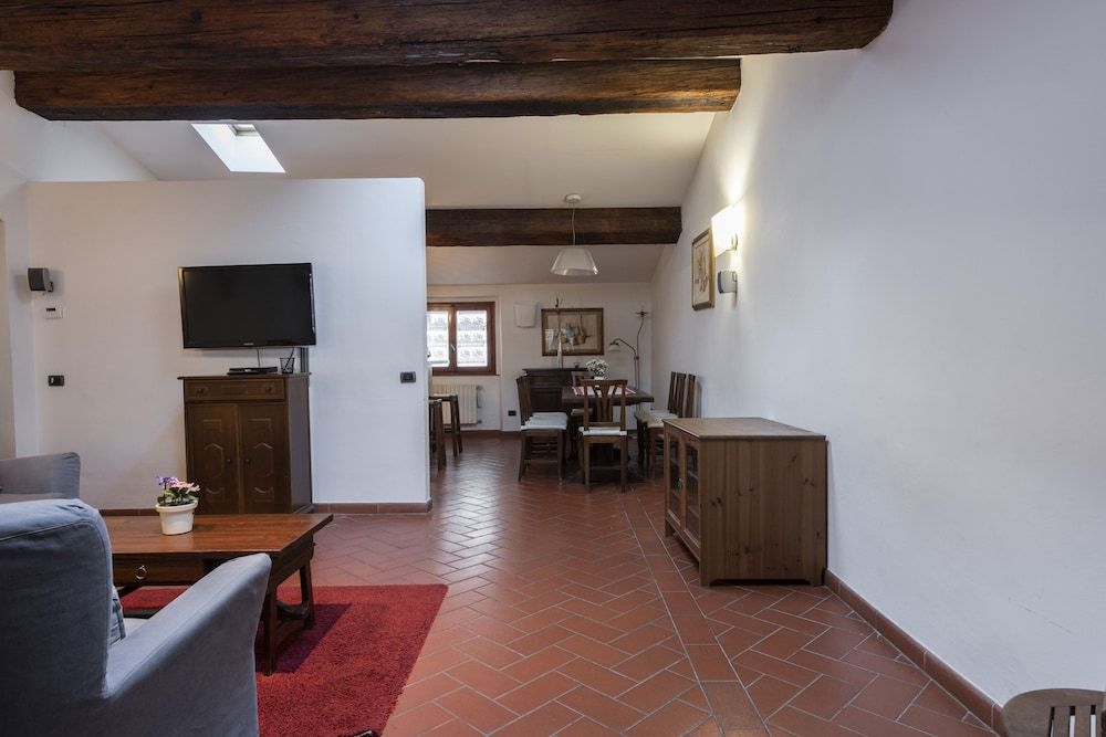 Toscanella 3 Bedrooms by Mmega Comfort Apartment 16