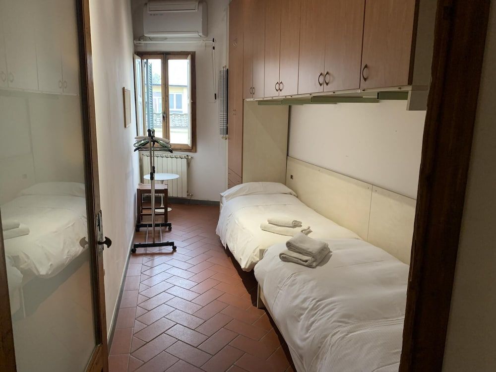 Ruote Second Floor in Firenze Apartment