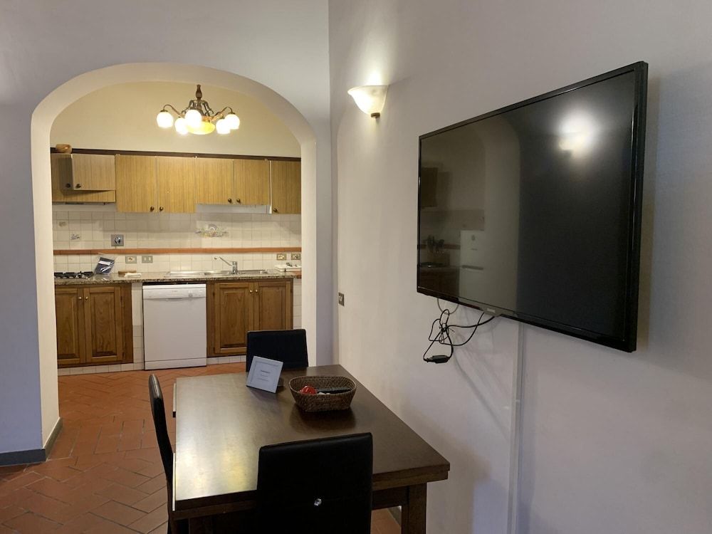 Ruote Second Floor in Firenze Apartment 17