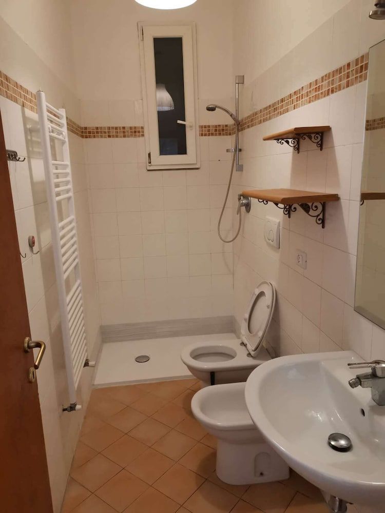 undefined Mimi family 4